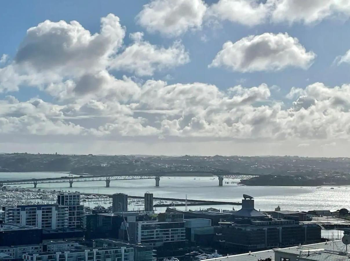 Skytower View And Seaview 2 Bedroom Apartment โอ๊คแลนด์ ภายนอก รูปภาพ